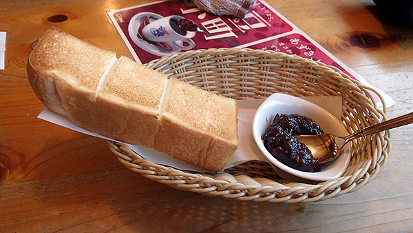 トーストとおぐら